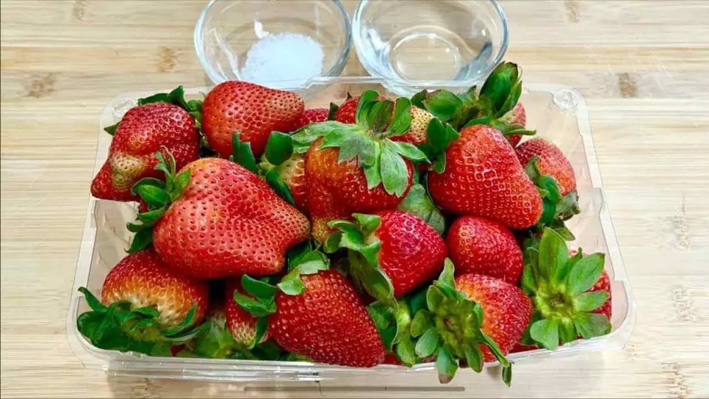 Fresas llenas de gusanos e insectos: cómo desinfectarlas fácilmente sin coste alguno