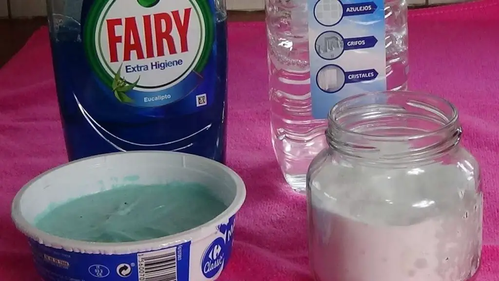 Mejor que la lejía: elimina la cal del baño y toda la grasa de la cocina