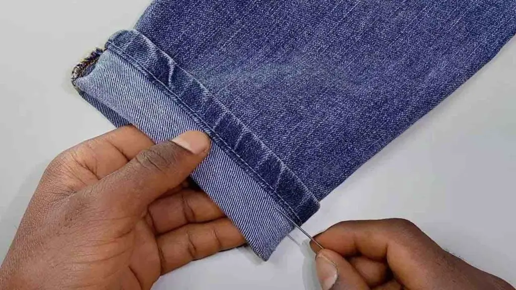 Cómo acortar jeans en dos sencillos pasos: es más fácil de lo que piensas
