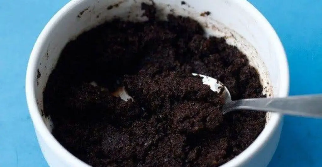 Don’t Throw Away Coffee Grounds! 14 Cool Uses People Don’t Know About