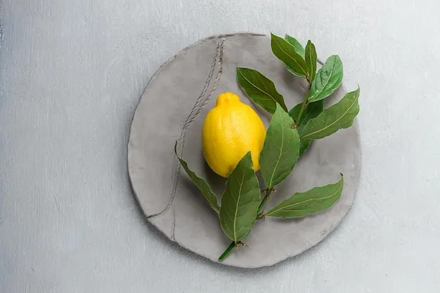 I mix lemon and salt, used in this way they are worth “their weight in gold”: my grandmother taught me this and it still works!