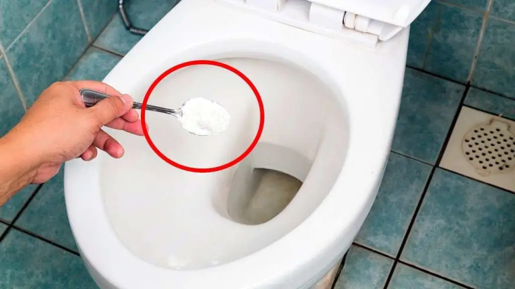 This Natural Mixture Will Make Your Toilet Sparkle in Seconds: Say Goodbye to Dirt