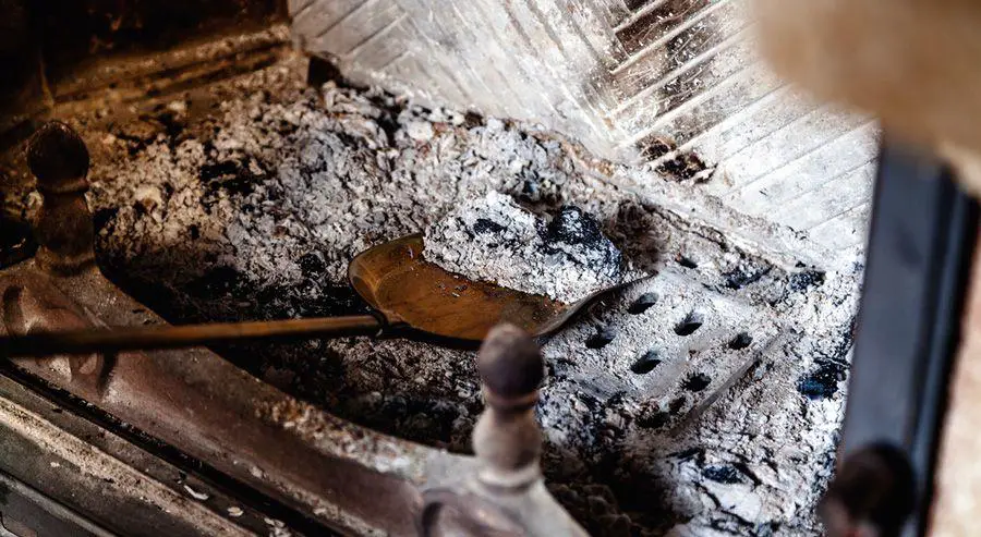 Don’t Throw Away Wood Ash : 7 Ways to Use Them